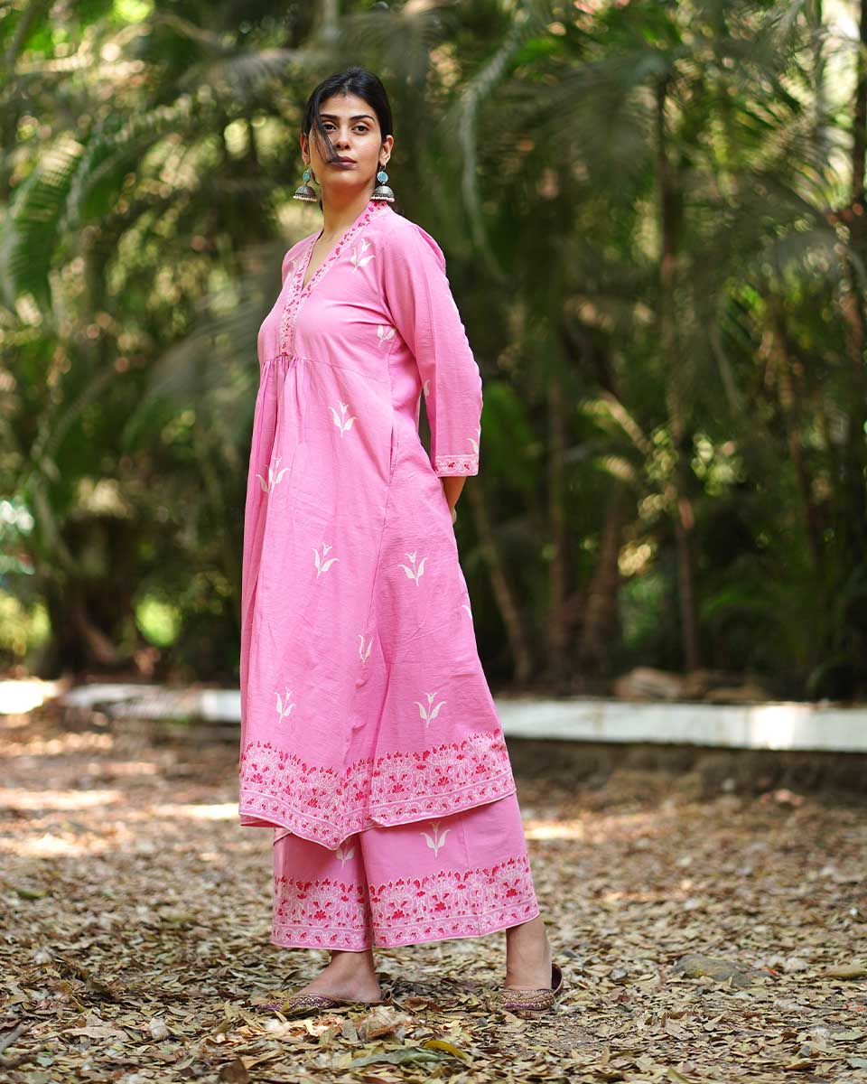 Parijat’s Purity Block Pink Printed Kurta Set - MMG - Image 5