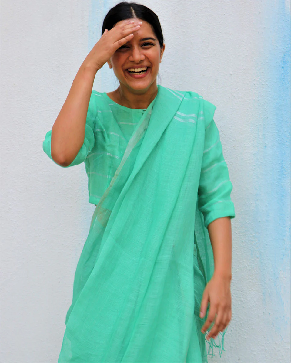 Seafoam Breeze Handwoven Linen Saree - Everyday Beautiful - Image 6