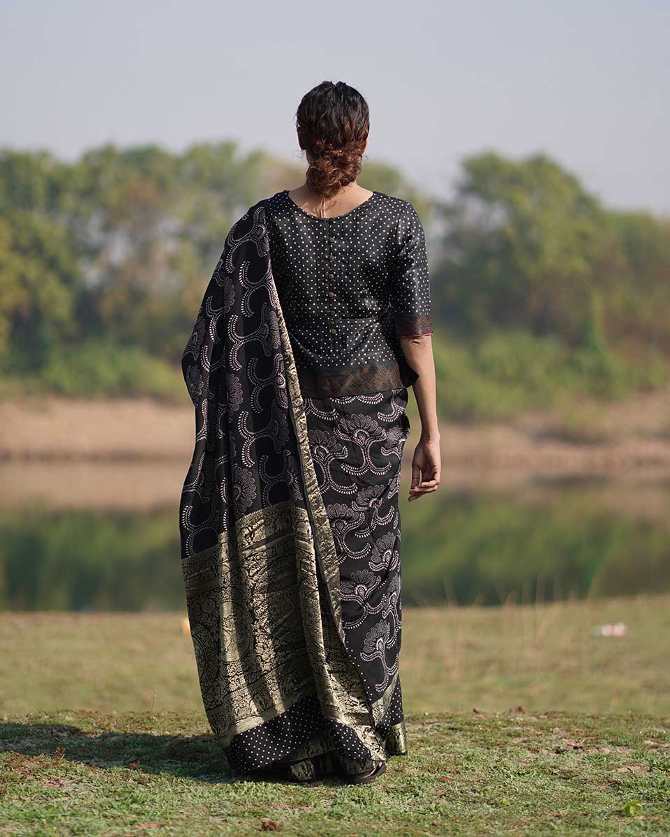 Rasika Blockprinted Dola Silk Saree - RB - Image 8