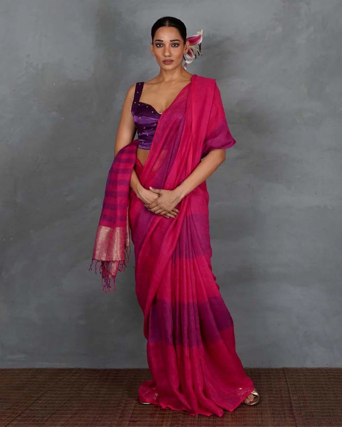 Samira Magneta Handwoven Linen Saree - TARA - Image 12