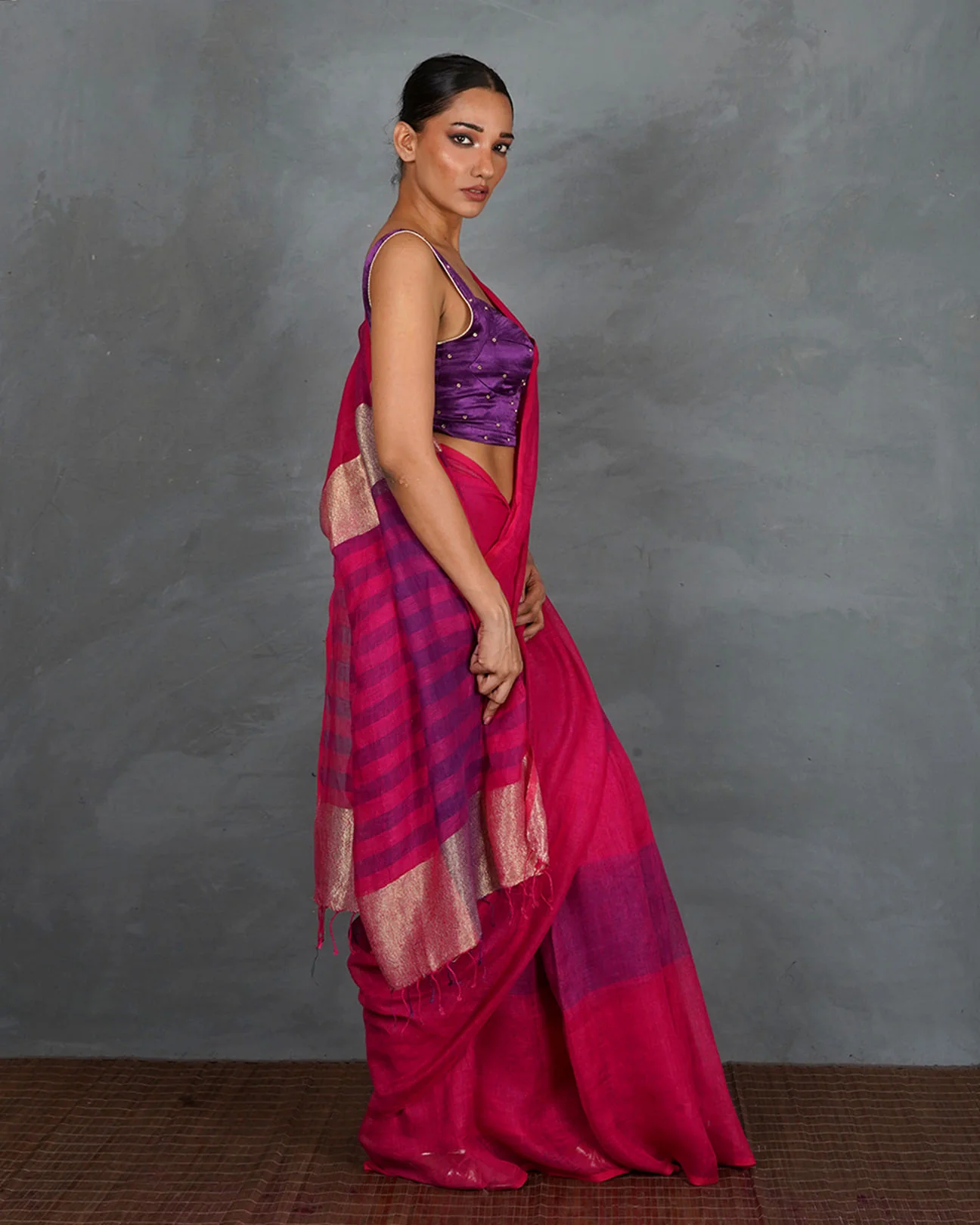 Samira Magneta Handwoven Linen Saree - TARA - Image 9