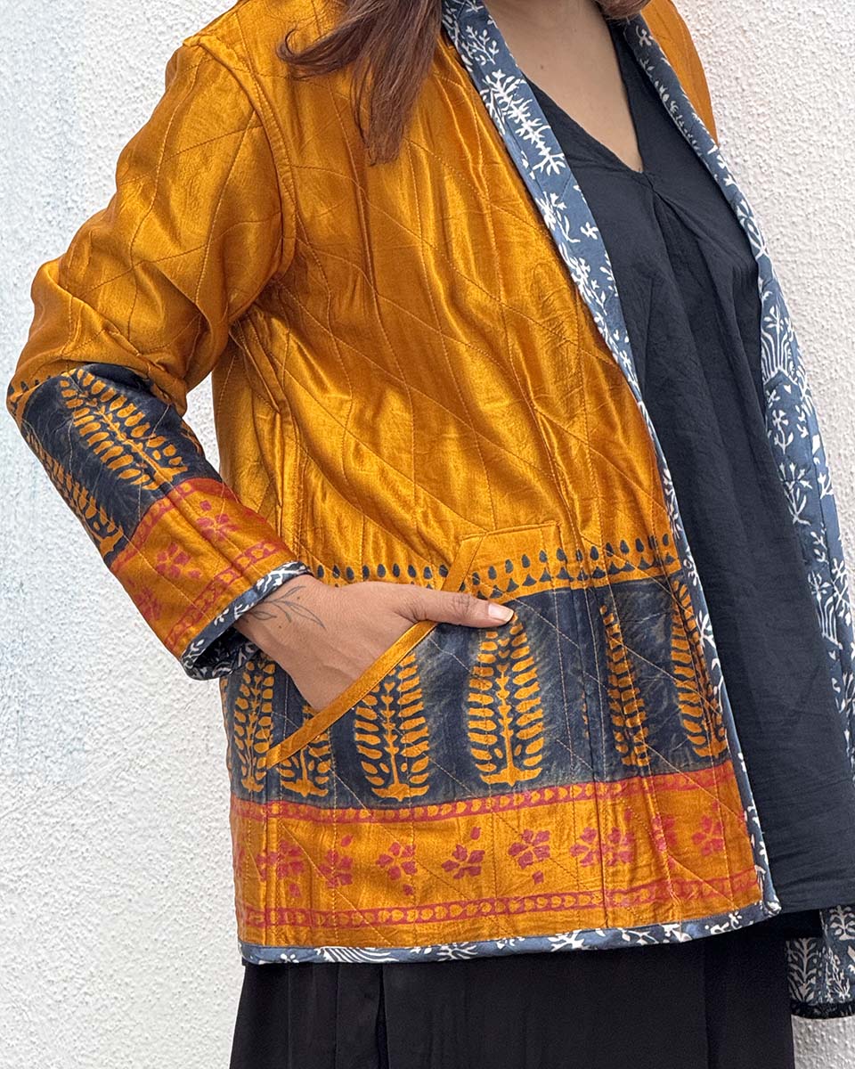 Softember Mashru Silk Reversible Quilted Jacket - Image 5
