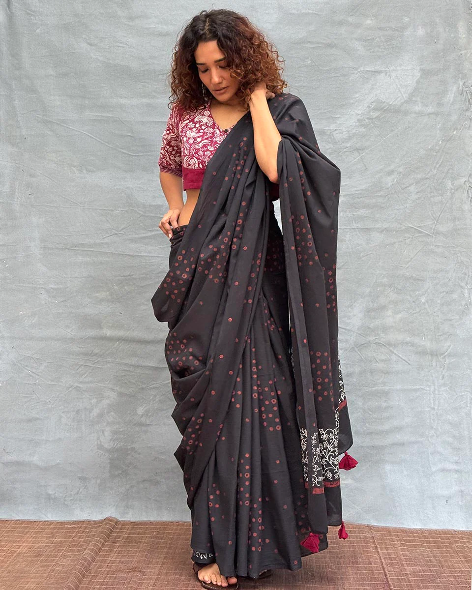 Song of Soil Black Block printed Cotton Saree - Image 11