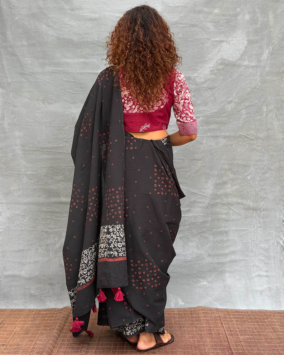 Song of Soil Black Block printed Cotton Saree - Image 13