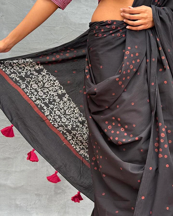 Song of Soil Black Block printed Cotton Saree - Image 5