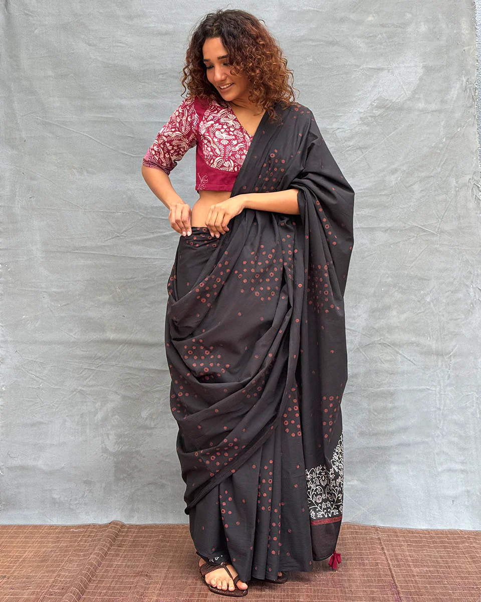 Song of Soil Black Block printed Cotton Saree - Image 9