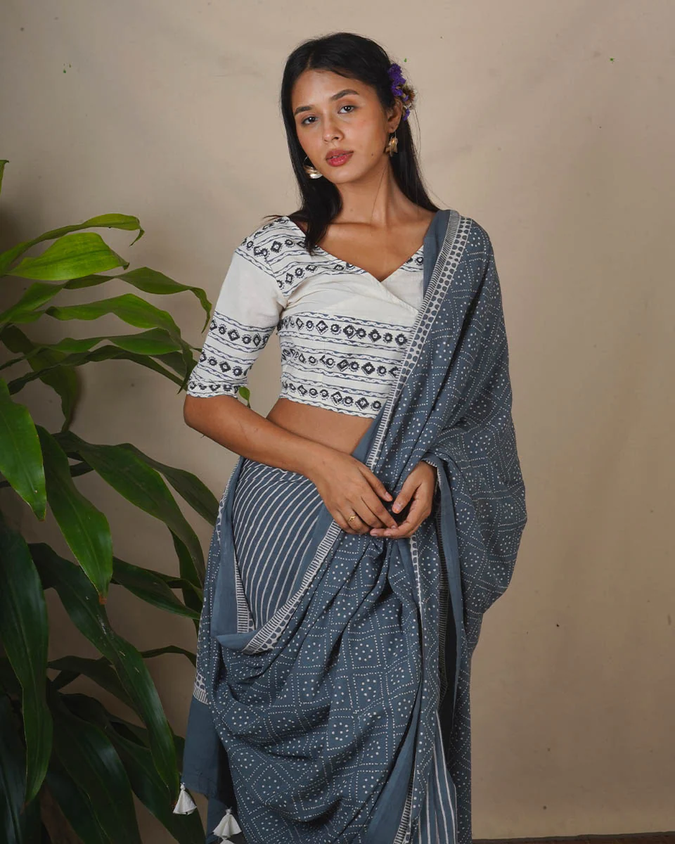 Strom Kiss Grey Printed Saree - BMS - Image 10