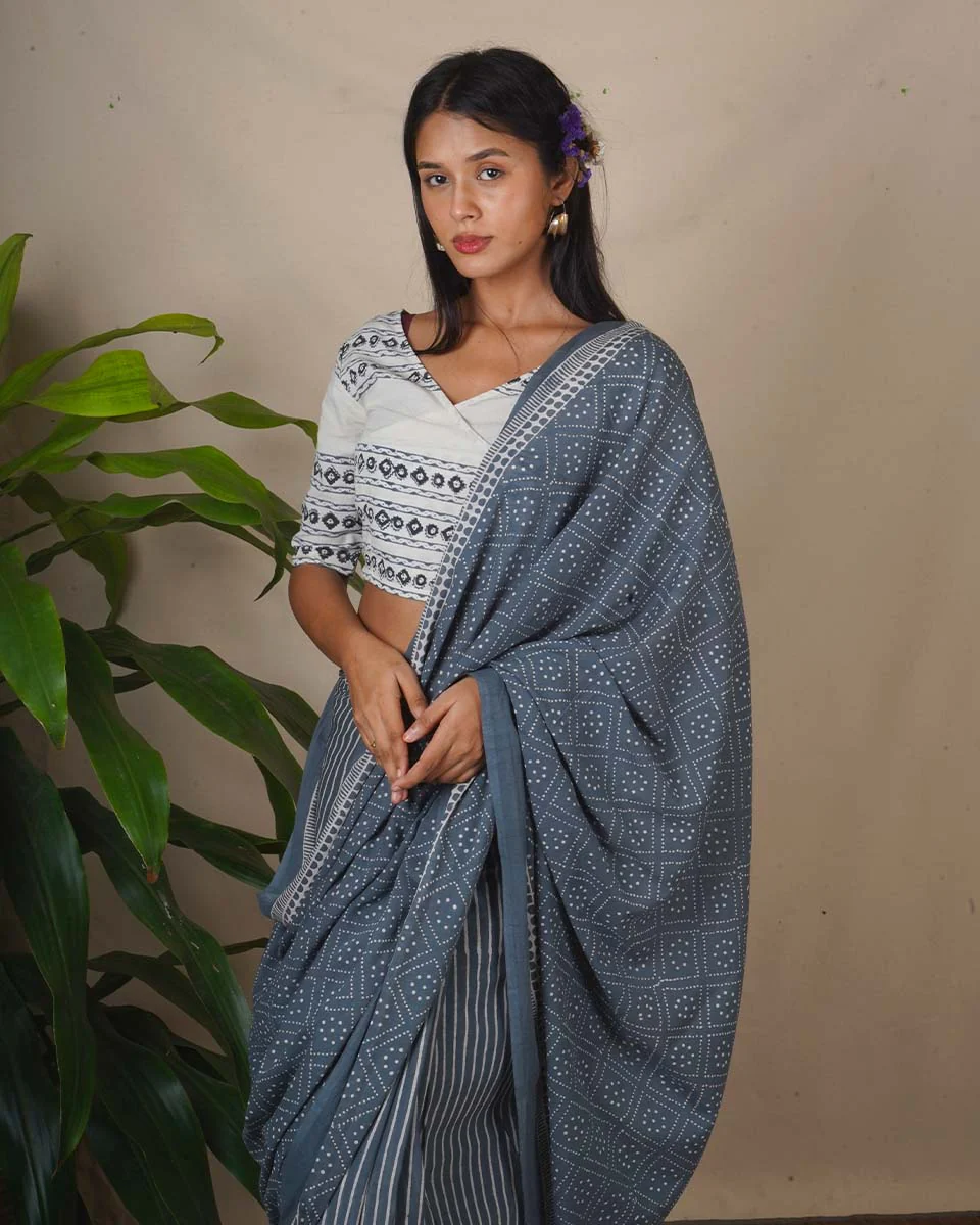 Strom Kiss Grey Printed Saree - BMS - Image 11