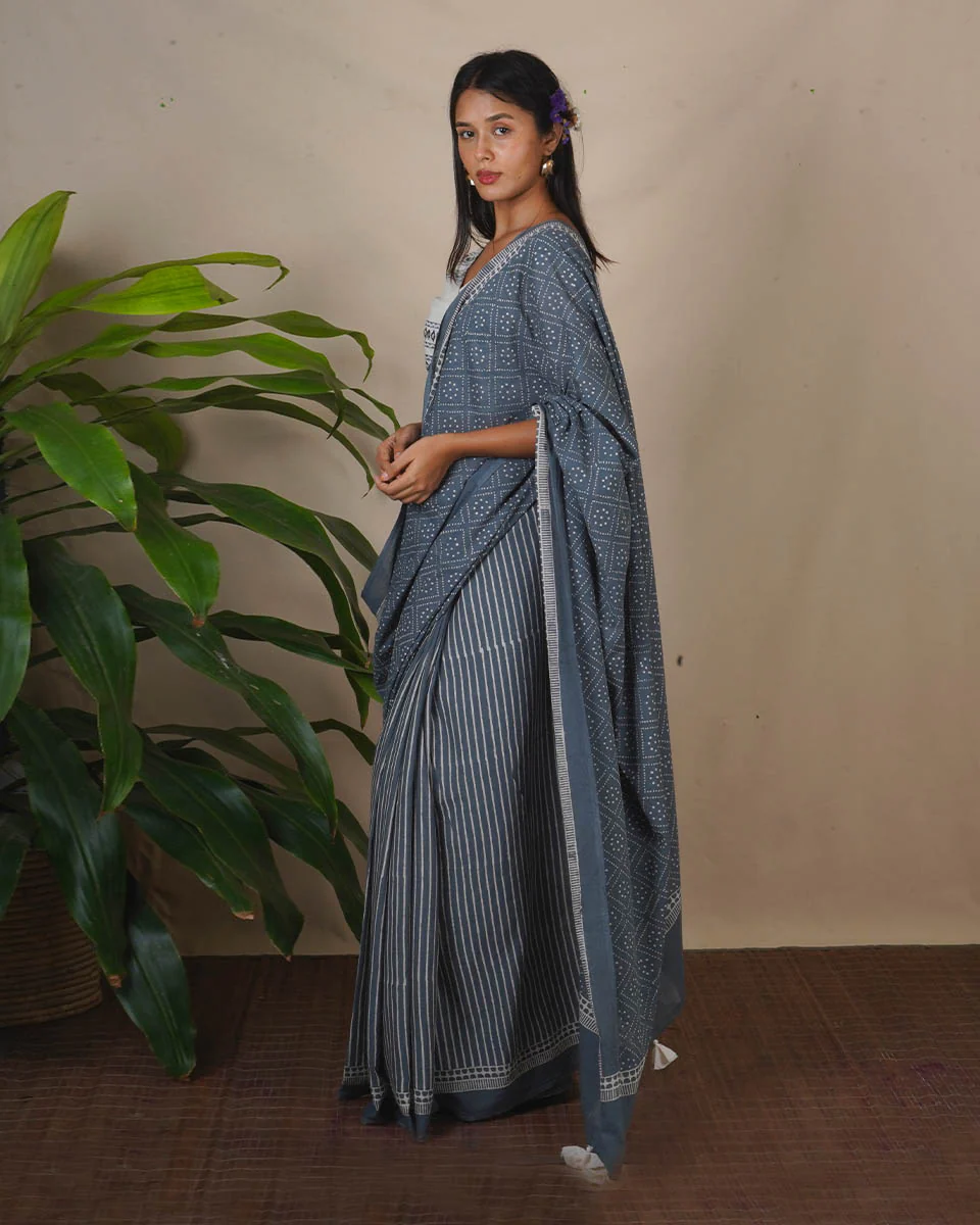 Strom Kiss Grey Printed Saree - BMS - Image 5