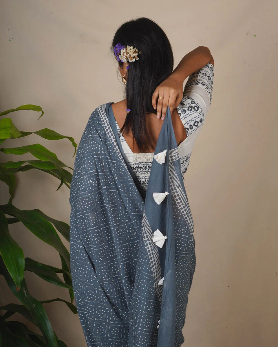 Strom Kiss Grey Printed Saree - BMS - Image 6