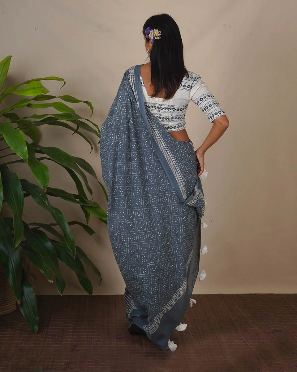 Strom Kiss Grey Printed Saree - BMS - Image 7