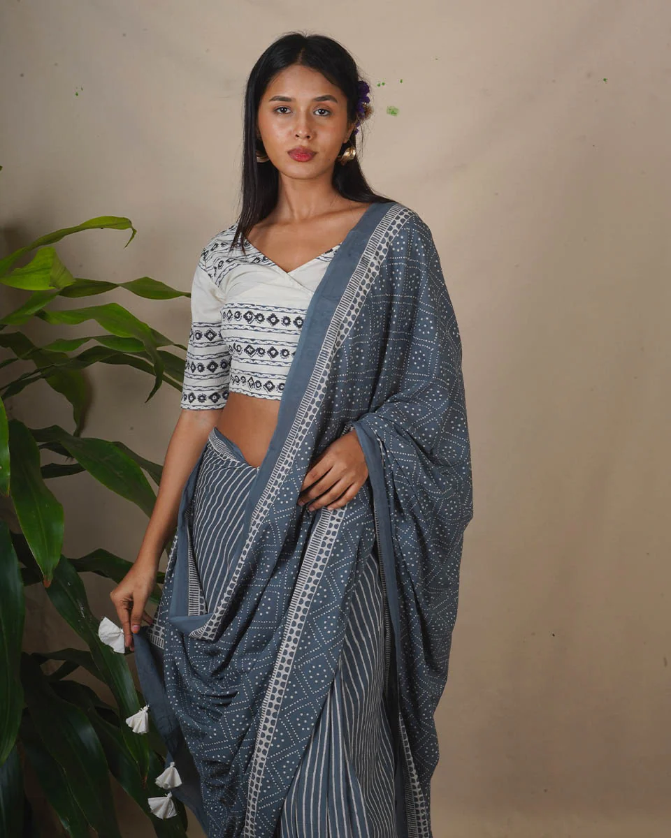 Strom Kiss Grey Printed Saree - BMS - Image 9