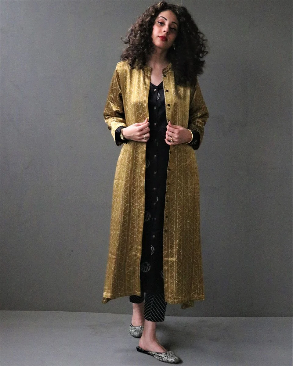 Sunspill Handprinted Mashru Silk Kurta Set - Image 5