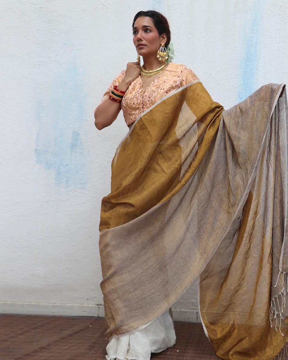 Udvita Golden Handwoven Linen Zari Saree - Onam - Image 9