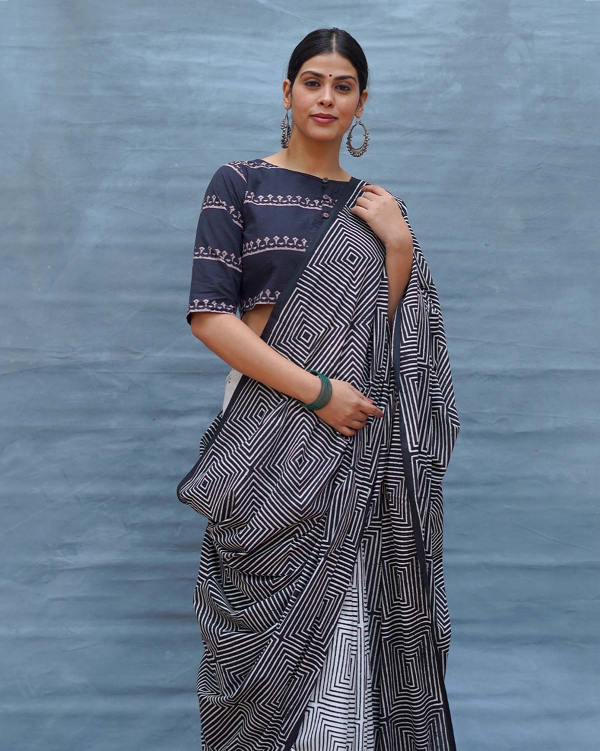 Vintage Muse Black & White Handblock Print Cotton Saree - MIS - Image 7