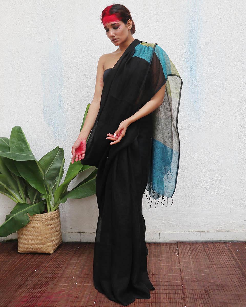 Virupakshi Black Handwoven Linen Saree - Kaali - Image 2