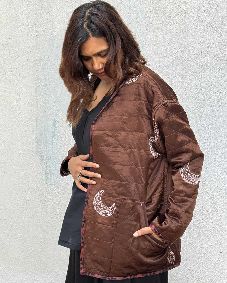 Willow Wrap Mashru Silk Reversible Quilted Jacket - Image 10