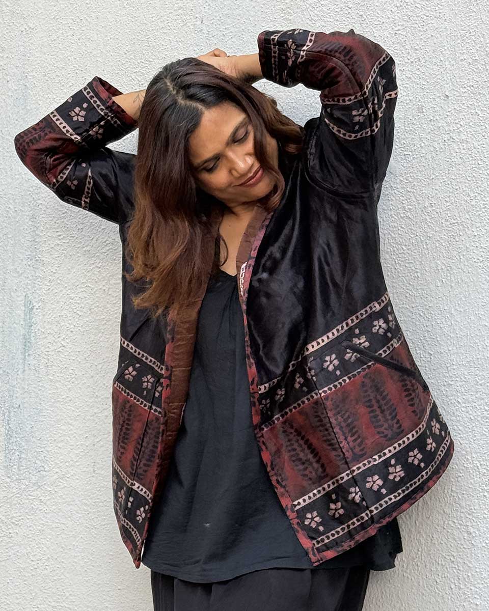 Willow Wrap Mashru Silk Reversible Quilted Jacket - Image 4