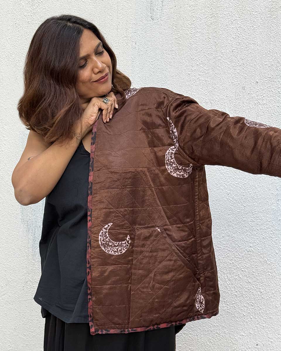 Willow Wrap Mashru Silk Reversible Quilted Jacket - Image 8